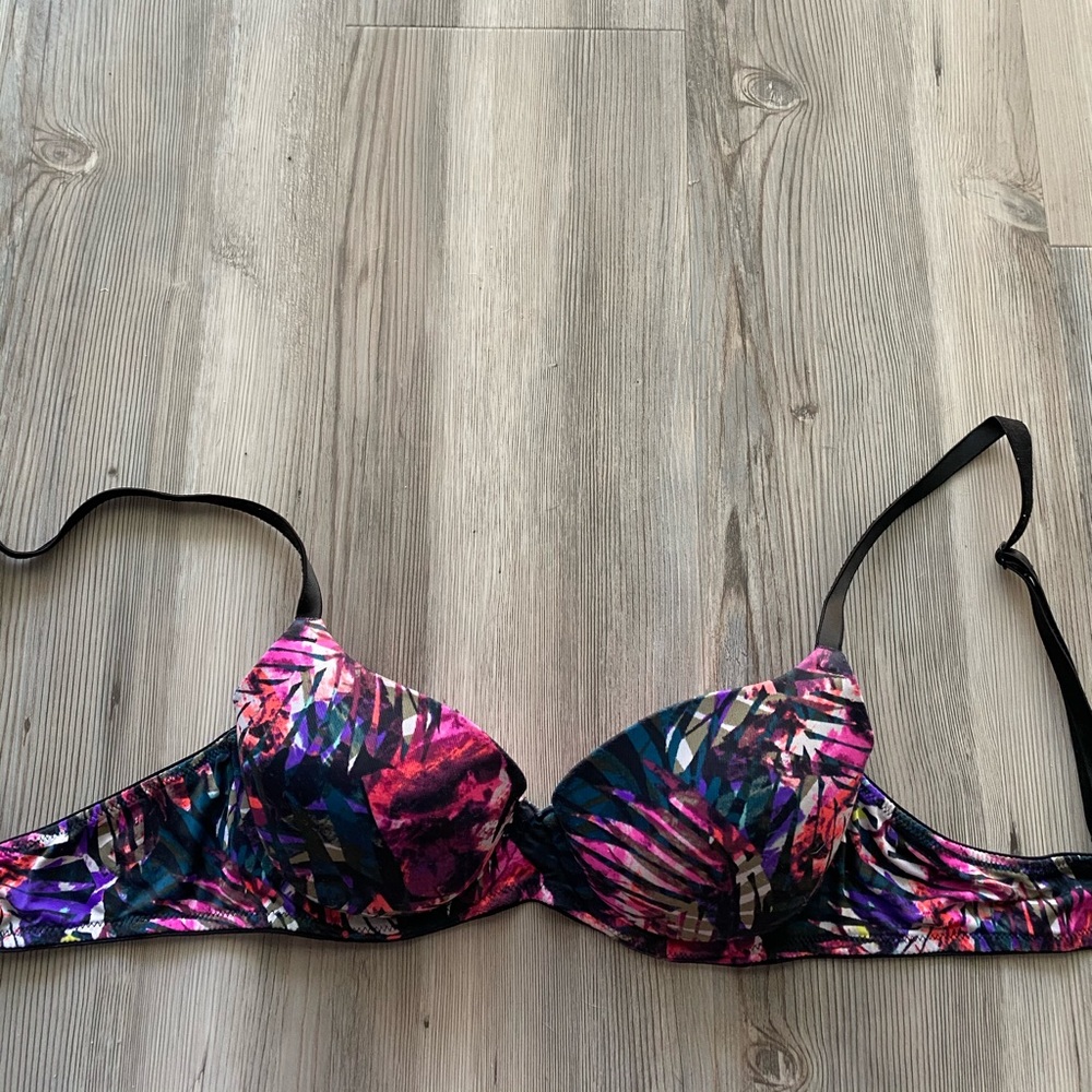 Floral patterned bra from PINK